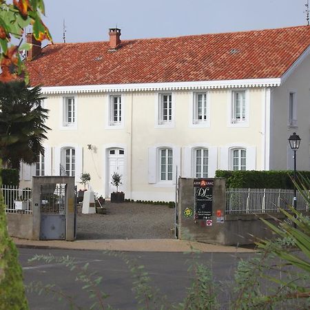 Maison d'Hôtes Lassaubatju Hontanx Exterior foto