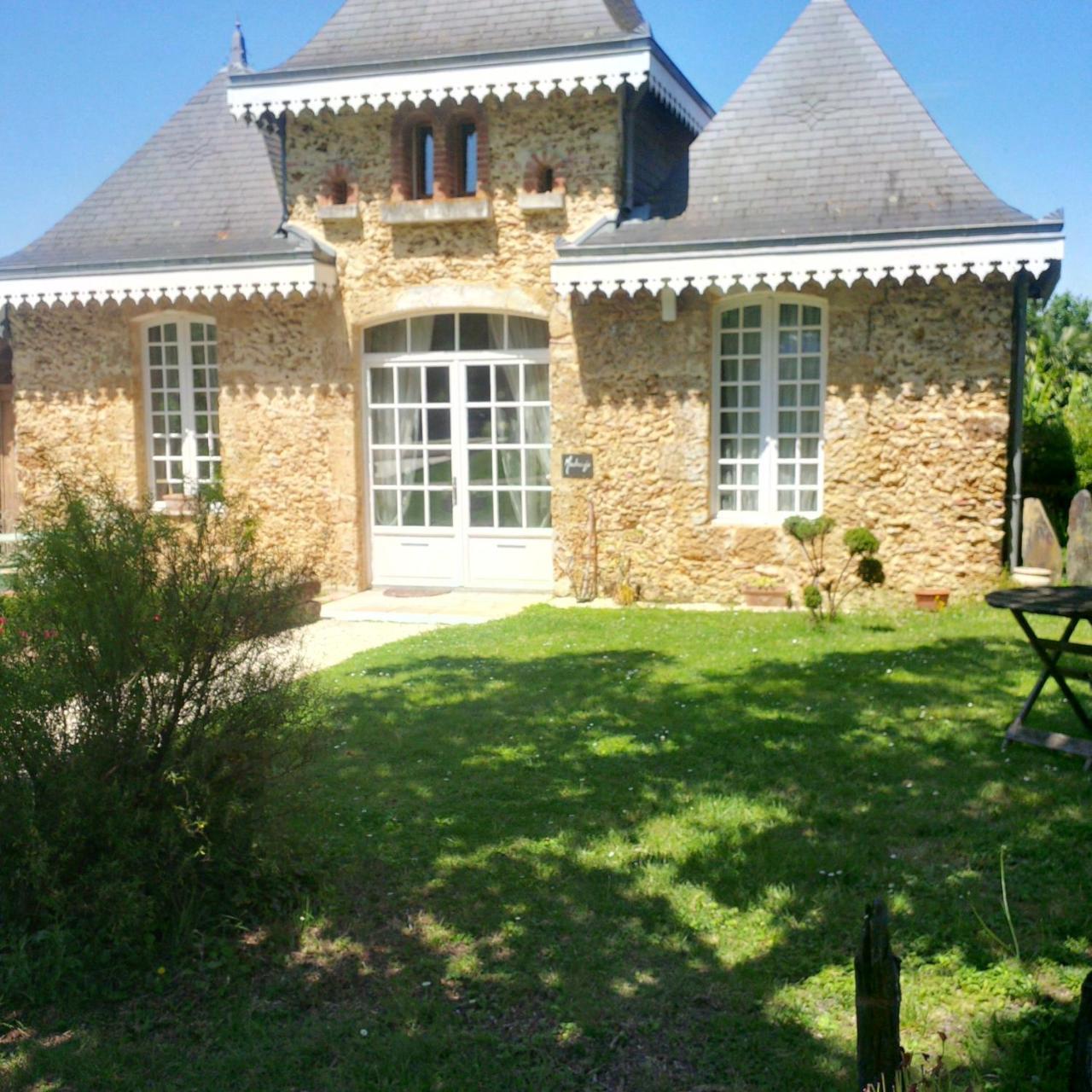 Maison d'Hôtes Lassaubatju Hontanx Exterior foto
