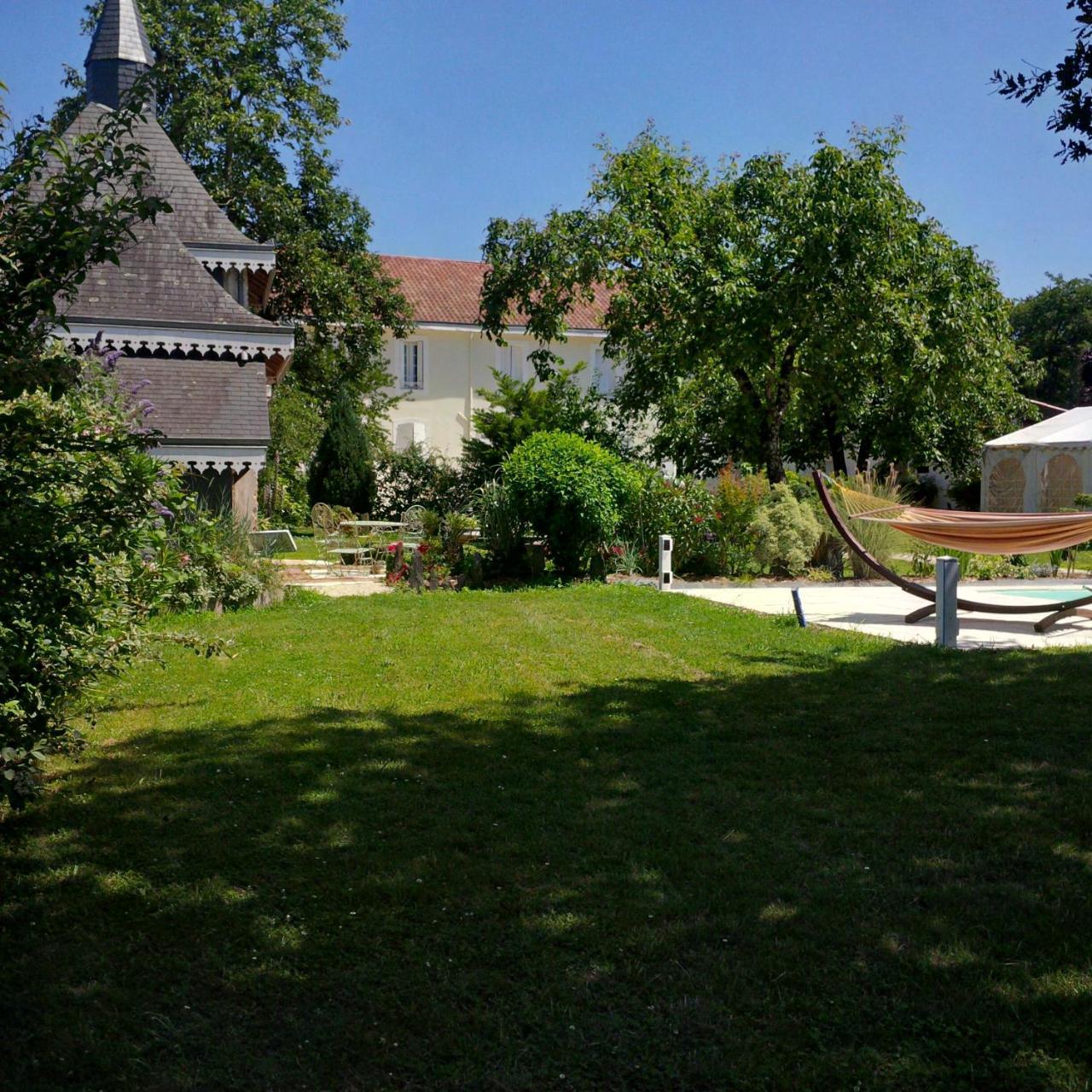 Maison d'Hôtes Lassaubatju Hontanx Exterior foto